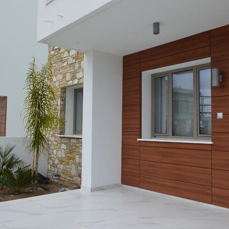 Palm Tree Villas Livadhia ภายนอก รูปภาพ