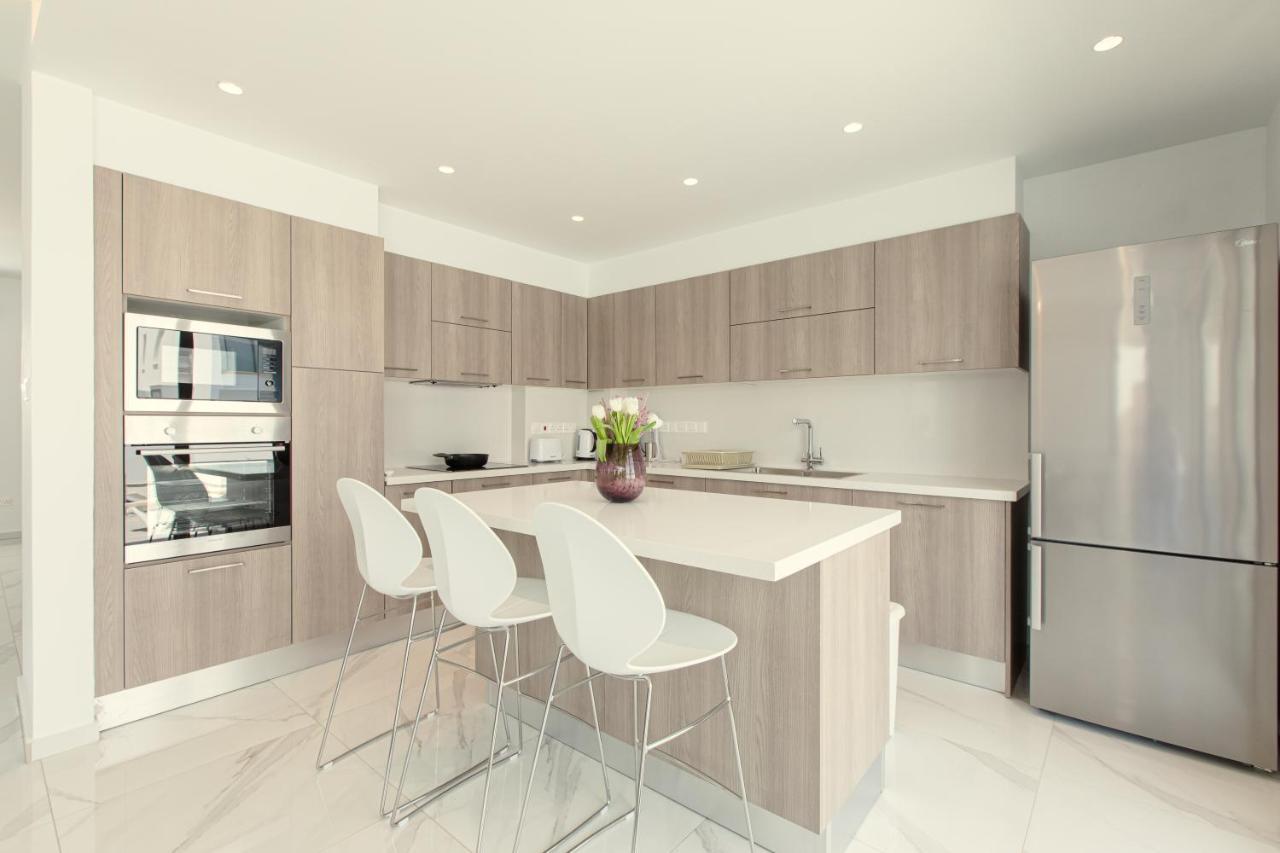 Palm Tree Villas Livadhia ภายนอก รูปภาพ