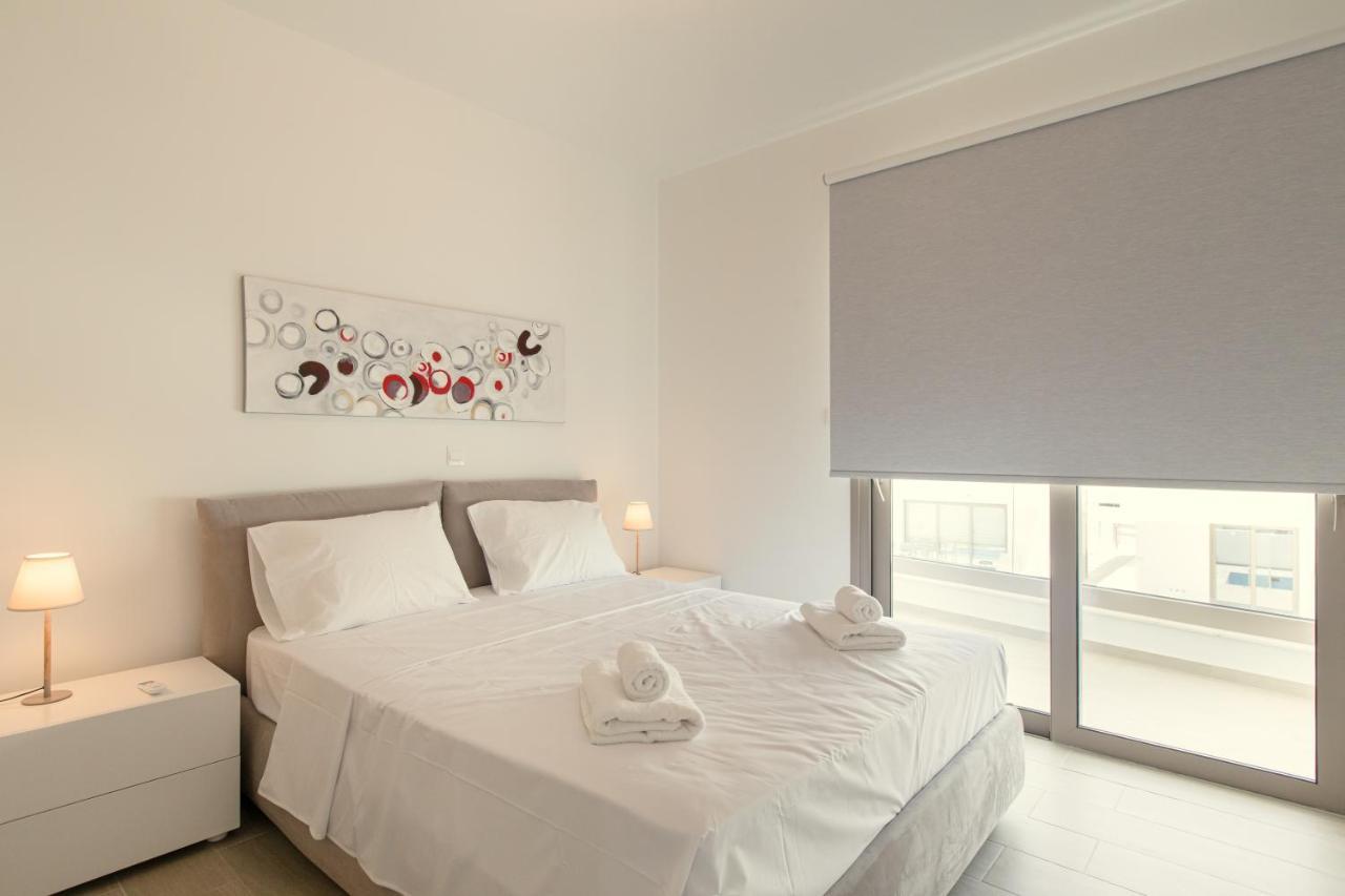 Palm Tree Villas Livadhia ภายนอก รูปภาพ